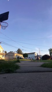 הוא לא רע בהתקפה, אבל אנחנו צריכים לעבוד על ההגנה 😂...