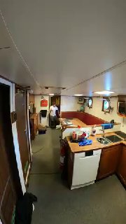 על סיפון מכמורת דיג 😅...