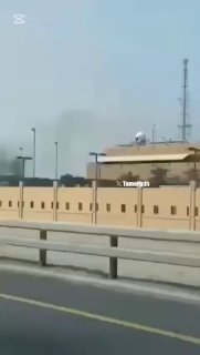 רגע הפצצת איראן את מרכז השירותים של הצי החמישי האמריקאי בבירת...