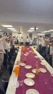 מהשמחה המטורפת בישיבת בית אל לכבוד חיסולו של חמינאי ונצחון...