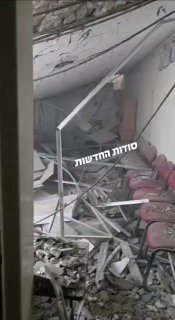 זירת הפגיעה במקלט....