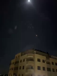 תיעוד פלסטיני משכם של המטח האיראני לעבר ישראל - טילים עם ראש...