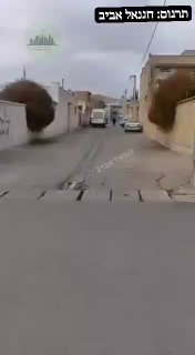 שיראז: אזרחית איראנית מתעדת כוחות באסיג' מתפנים ומפנים ציוד...