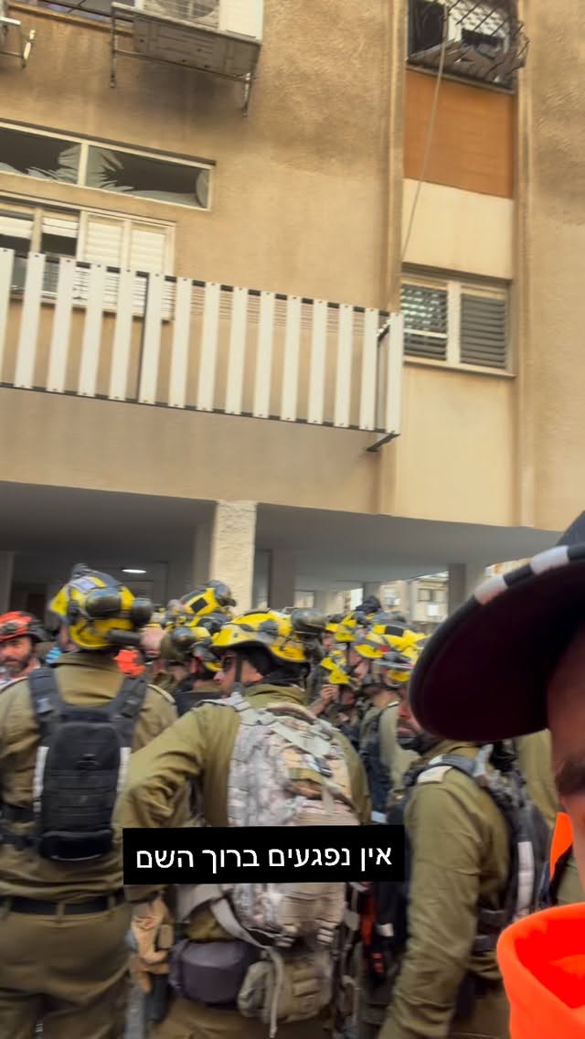 מרדכי דוד בזירת נפילת הרסיס בבני ברק...