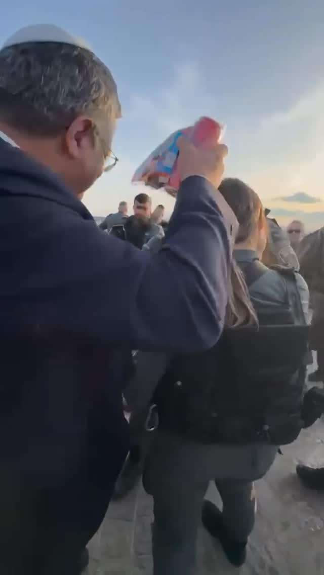 פורים שמח ללוחמים וללוחמות שלנו. אוהב אתכם 🇮🇱❤️...