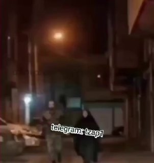 המוסד מצייץ בפרסית: "המשטר בקריסה"; בתיעוד - קצין איראני בורח...