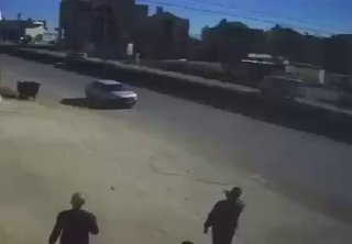 תיעוד הפגיעה ברכב בכביש זחלה אל-כרכ...