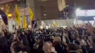 עיראק: תומכי המשטר והציר השיעי בצעדת זעם נגד ארה"ב וישראל....