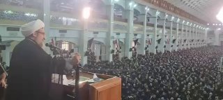 ערוצי המשטר הציגו היום בכל רחבי איראן מסגדים מלאים במיוחד...