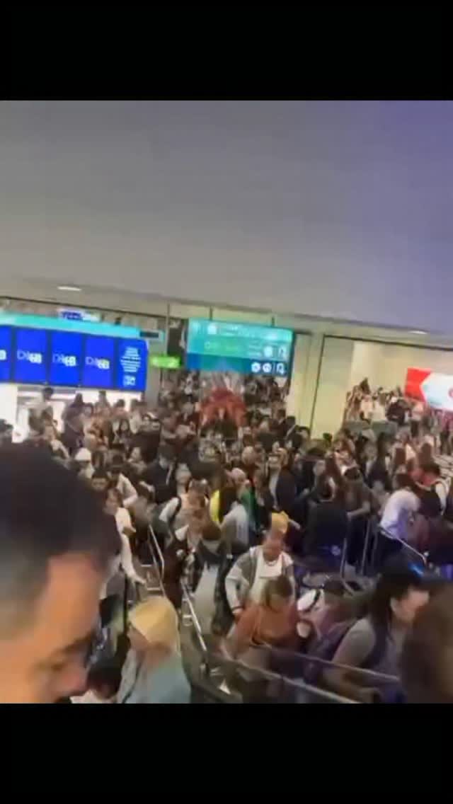 נמל התעופה של דובאי לאחר מתקפת הרחפנים...