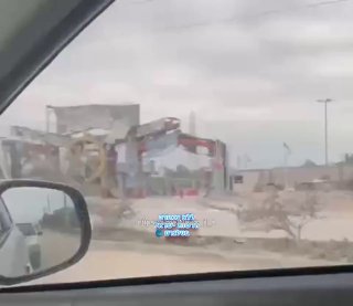 בסיס חיל הים של משמרות המהפכה בבושהר אחרי התקיפה האמריקנית...