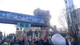 תיעוד | תקיפה בכרמאנשאה בזמן שאנשים חוגגים ברחובות את בחירתו...