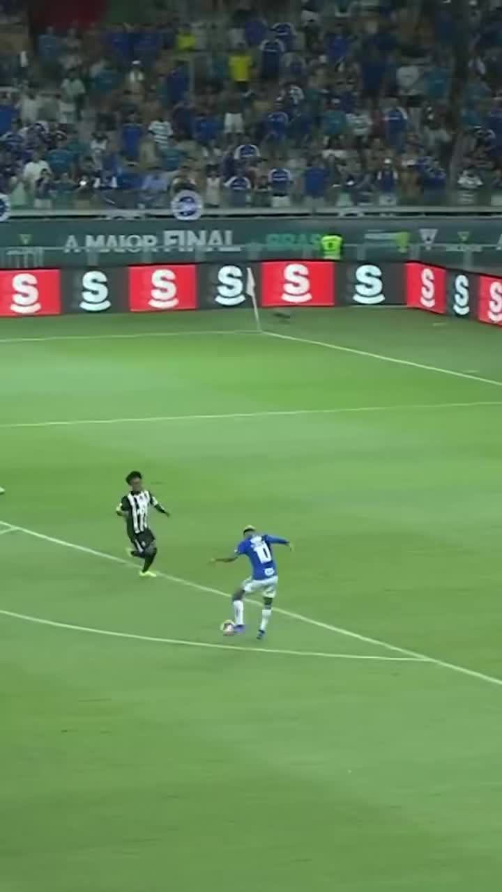 ⁨ קרוזיירו ניצחה את אתלטיקו מיניירו וזכתה באליפות אבל זה לא...