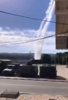 שימו לב לתיעוד הבא: אתמול חיזבאללה שיגר מטח רקטות מטרים...