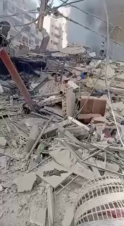 בדלתיים סגורות: ההרס בשכונת חארת חריכ בדאחיה אחרי התקיפות...