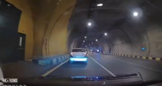 הבסיג'ים מפחדים מתקיפות והקימו מחסום בתוך המנהרה....