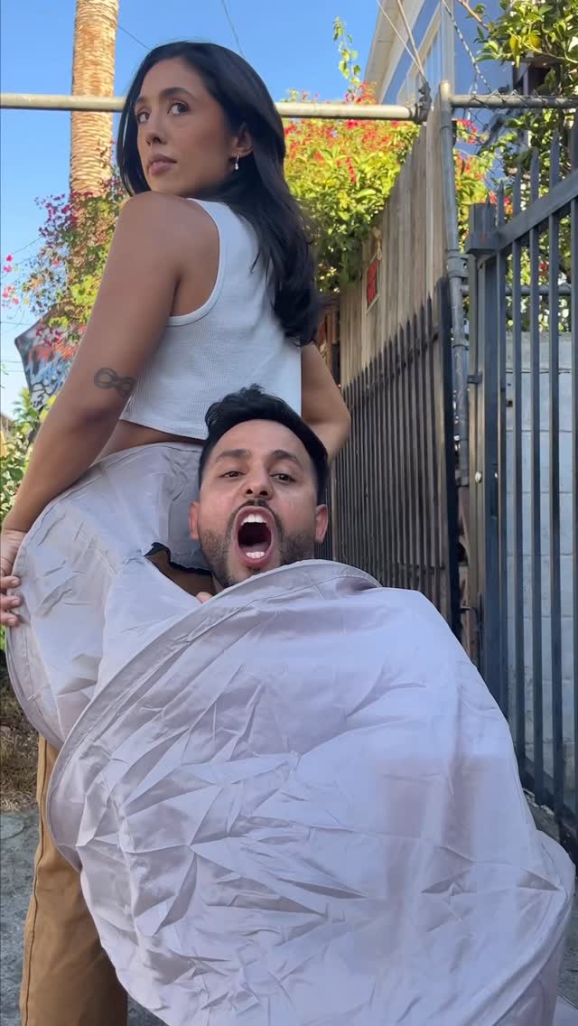 Anwar Jibawi: נרתיק החבר 👜...