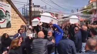 דרום לבנון: הלוויה של 3 נוצרים מהכפר המארוני עין אבל, הסמוך...