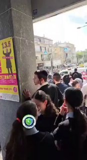 התקהלות ענקית (ומסוכנת) באזור נפילת הרסיסים בבני ברק...