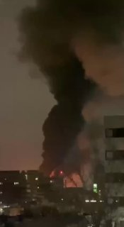 לילה שחור עובר על טהרן....