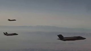 דובר צה״ל בתיעוד של מטוסי חיל האוויר f-35 בדרכם לתקיפה באיראן...