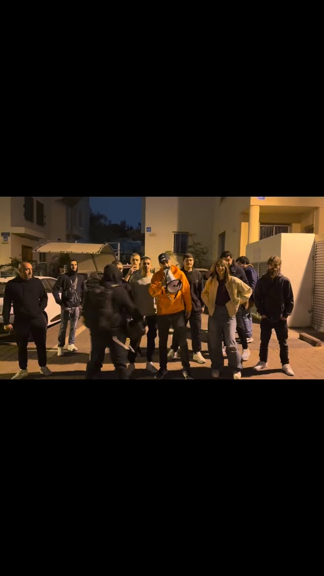 מרדכי דוד: ביקור בית למיכל פעילן...