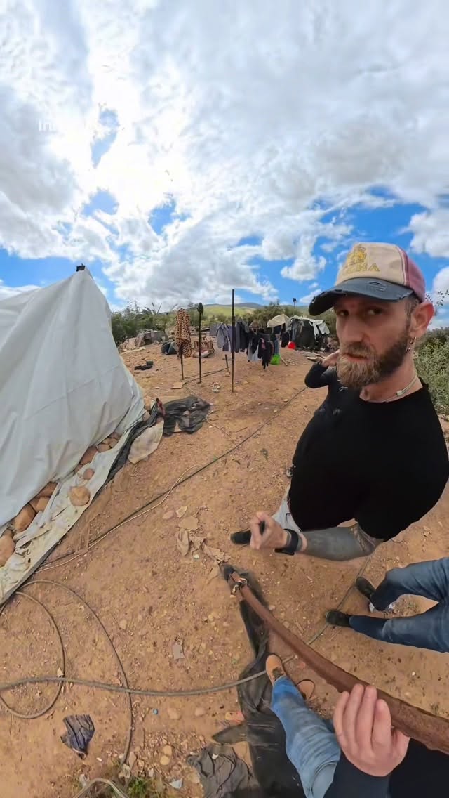 פורק המאחז הלא חוקי של מסתכלים לכיבוש בעיניים בפאסיל...