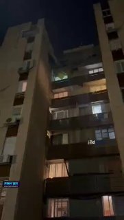 ת״א: פגיעה בבניין בן 8 קומות...