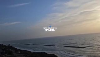 נפילה בים מול חופי השרון...