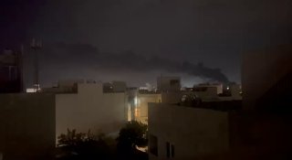 דיווחים באיראן על תקיפה בבושהר, בין גשר בורג׳ לגשר האימאם עלי,...