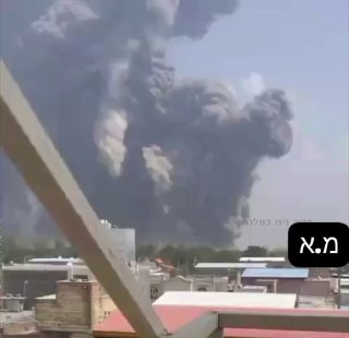 מראות מדזפול, מערב איראן, לאחר תקיפות ישראליות נגד בסיס חיל...