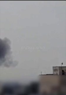 גורמי אופוזיציה באיראן טוענים שבמסגרת התקיפה המתועדת רואים...