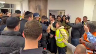 מנדי ריזל: מהומה בביקורו של בן גביר בערד...