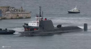 בריטניה פרסה את הצוללת הגרעינית HMS Anson בים הערבי, כהכנה אפשרית...