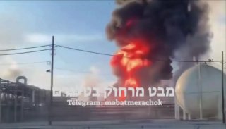 ארה״ב | כלי תקשורת אמריקנים מדווחים על פיצוץ ושריפה בבית...