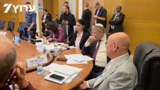 מחמאה הורגת ...