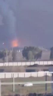 תיעוד: פיצוץ במחסן תחמושת בדרום איראן...