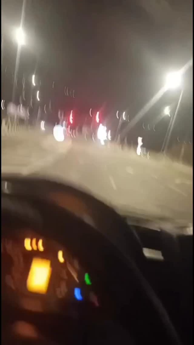 מתנחלים תוקפים מכוניות פלסטיניות ליד ההתנחלות אריאל בצפון...