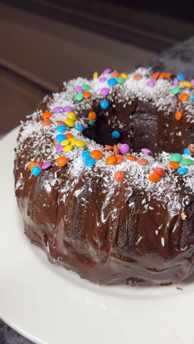 ⁨עוגת שוקולד פרווה כשרה לפסח שלא תפסיקו לאכול!...