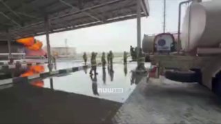 כווית בוערת לאחר התקפה איראנית על מכלי דלק...