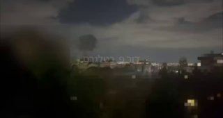 דיווחים לא רשמיים על תקיפות לעבר כלא אווין באיראן....