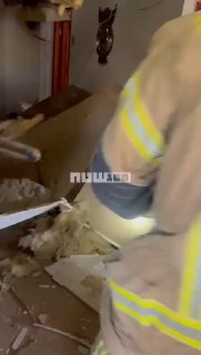 תיעוד הנזק באחד הבתים בבאר שבע...