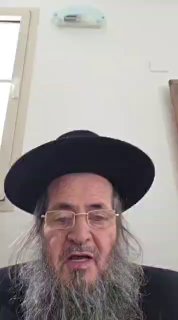 החכם עיניו בראשו להקדים להסתפר ולעשות כל ההכנות כדי שבערב פסח...