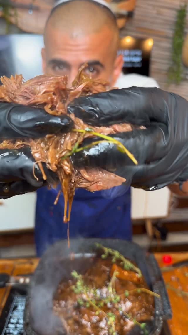 ⁨ צלי כתף מספר 5 בתנור – הכי קל והכי טעים 🔥🍖...