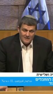 מכירים חייל שיעשה הערב את הסדר בחזית? ...