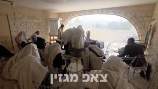 מוקדש מצאפ מגזין ליהודה אבידן שתומך בסגירת המקומות הקדושים....