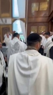 טירוף: הר חומה...