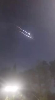 מהשיגורים האחרונים של טילי הסג'יל כפי שנצפו בשמי איראן....