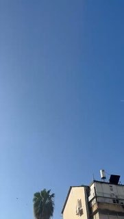 תיעוד דרמטי: טיל המצרר האיראני טס בשמי המרכז במטח האחרון📹...