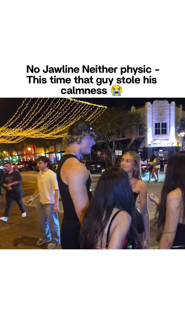 גנב לו את הכובע עם התלתלים...